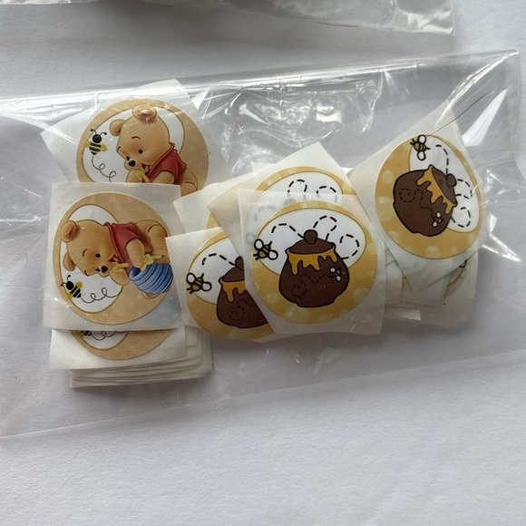 5/$30 Bee/Honey Winnie-the-Pooh Kraft Bags, cellophane bags, tags & stickers - Picture 10 of 10